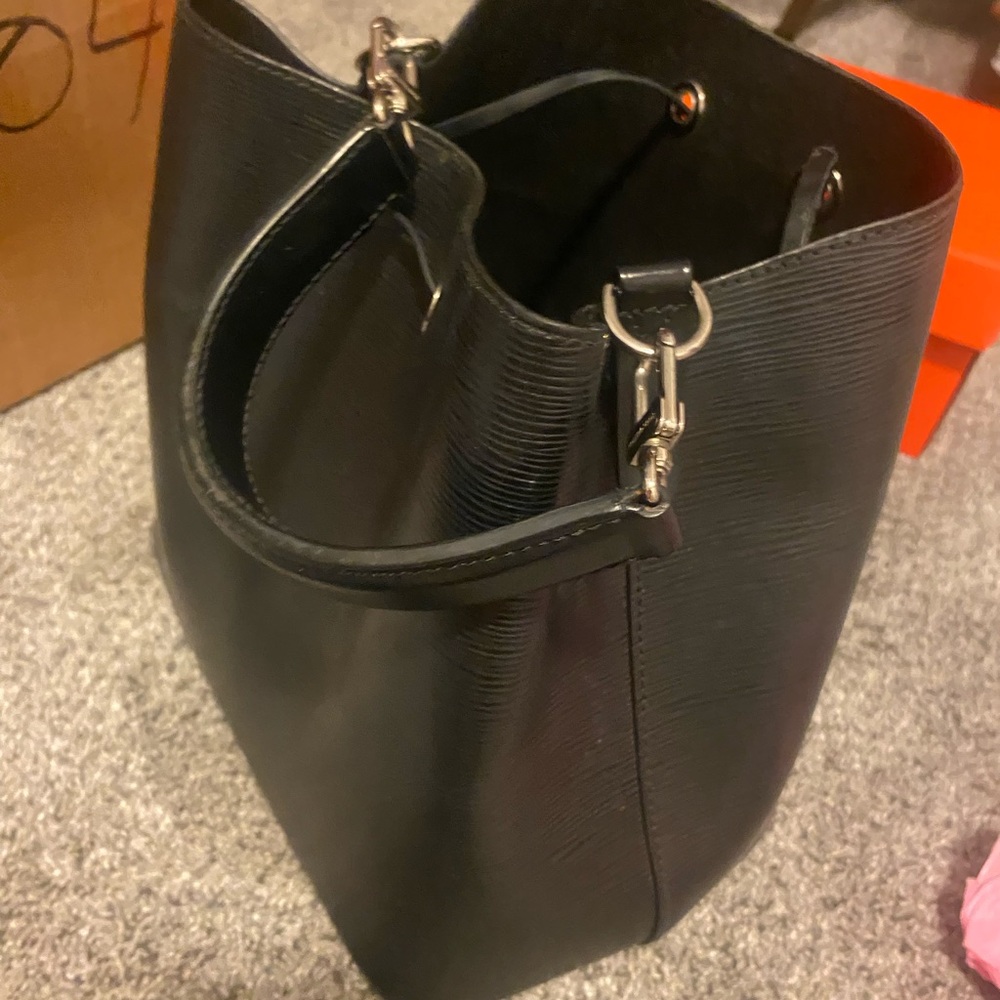 Louis Vuitton epi Noe bucket noir no strap just the top handle final sale - Picture 12 of 15
